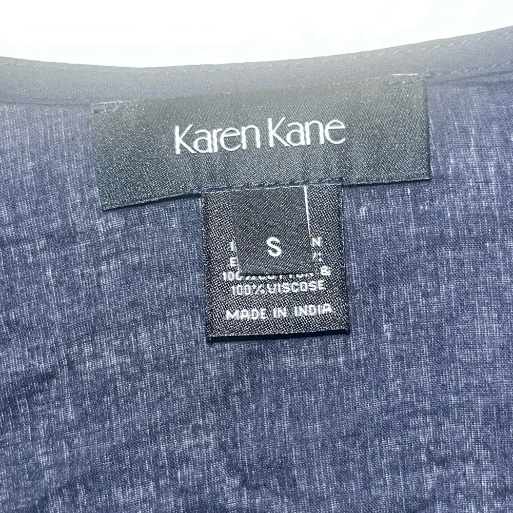 Karen Kane Size small lightweight Cotton Embroidered Navy Tunic Blouse USA - Picture 3 of 5